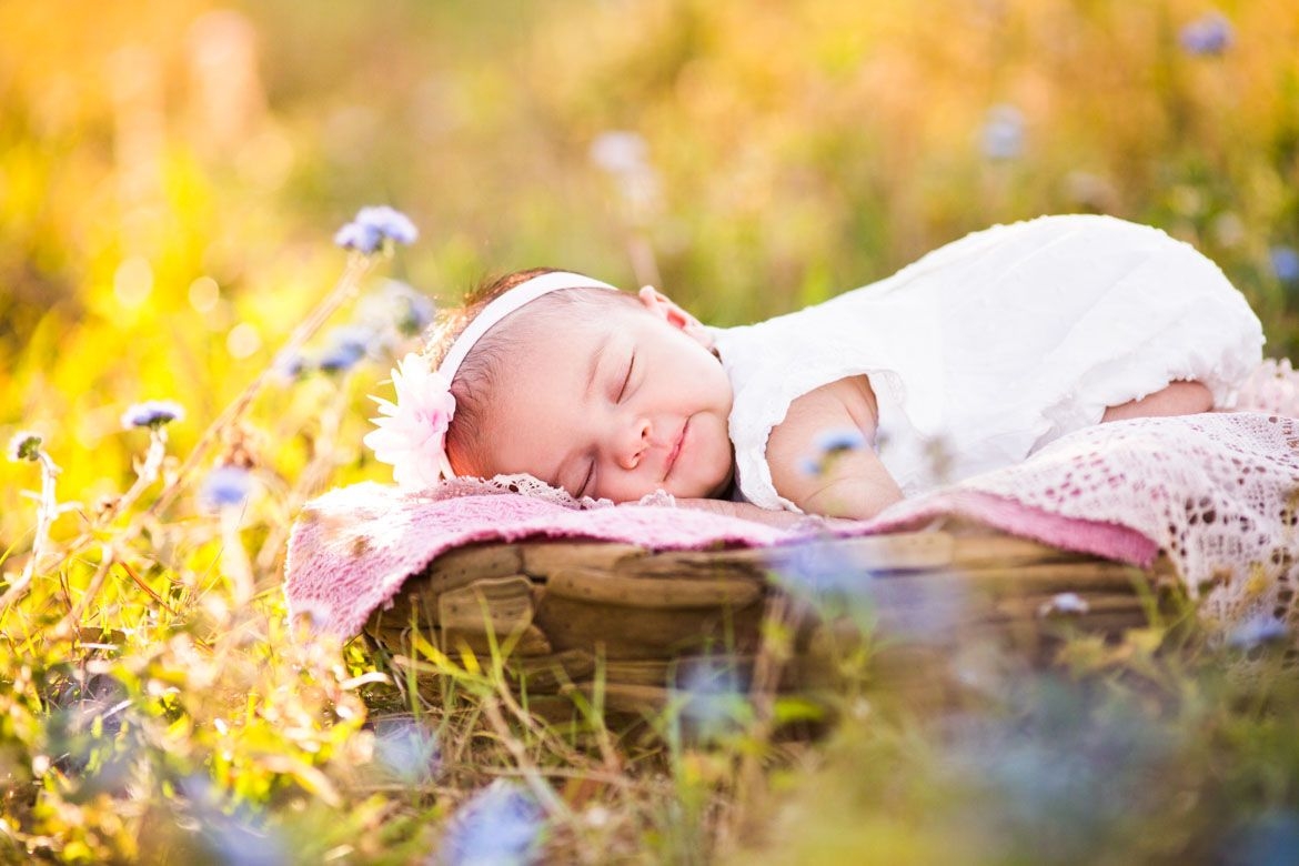 Tắm nắng cho trẻ sơ sinh lúc mấy giờ là tốt nhất?